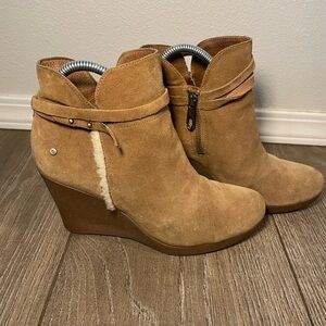 Women’s Ugg  Alexandra Chestnut Suede Wedge Heel Zipper Ankle Boots Size 9.5